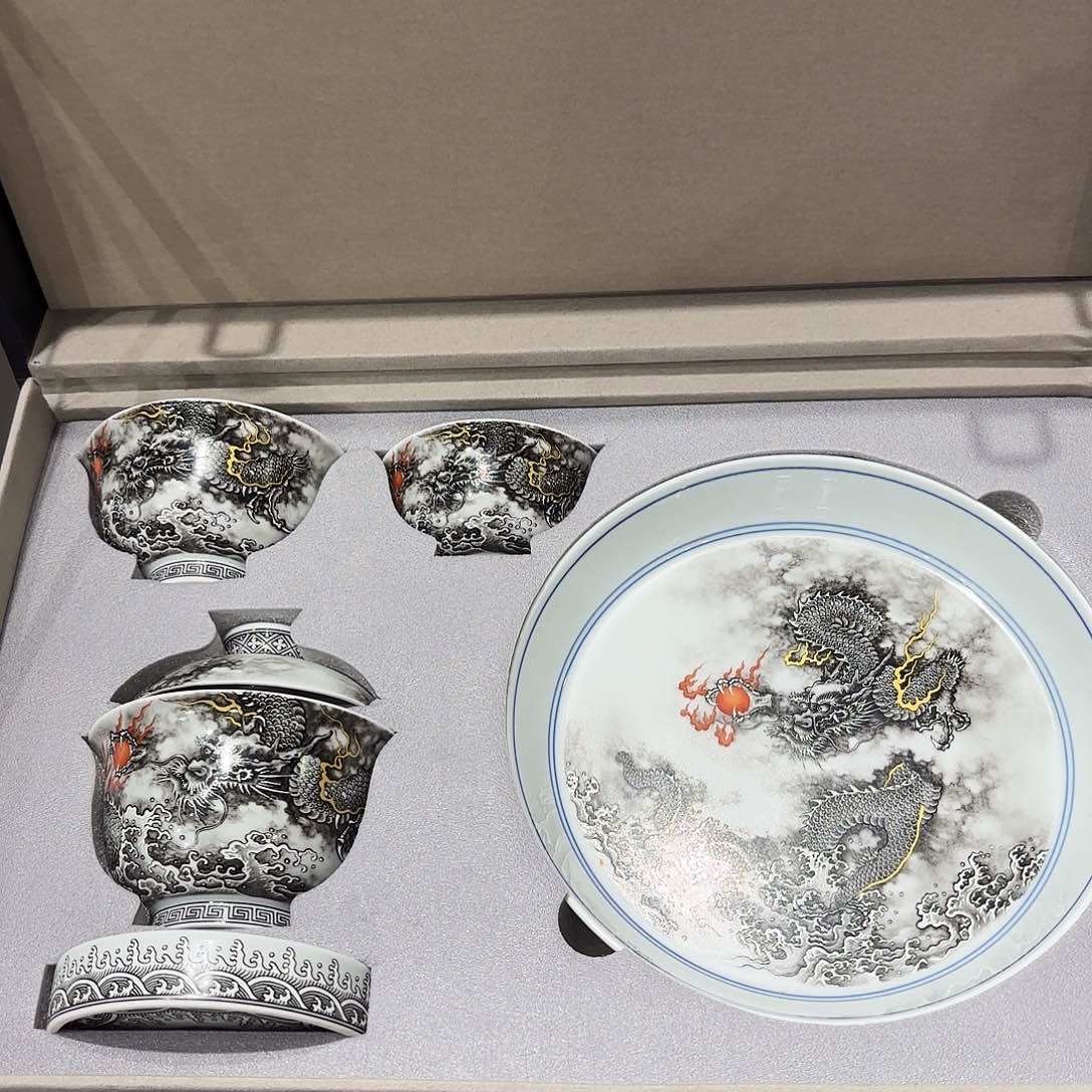 瓷片景德镇美术出版社的