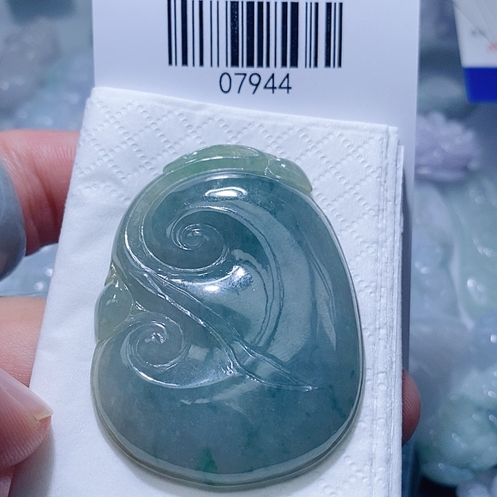 翡翠未镶嵌颈饰天光墟翡翠市场现金代购
