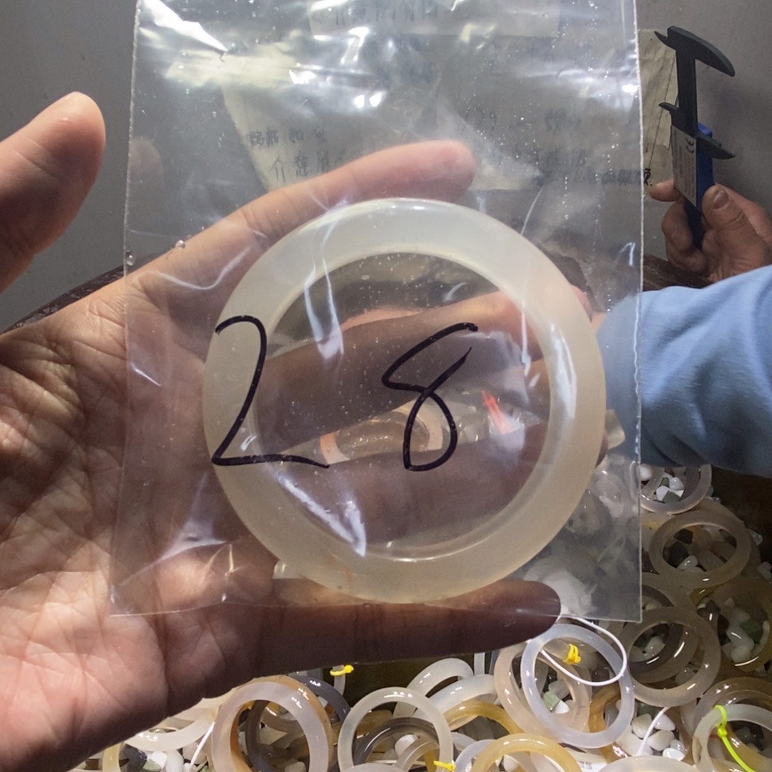 安***.玛瑙/玉髓未镶嵌手镯28号