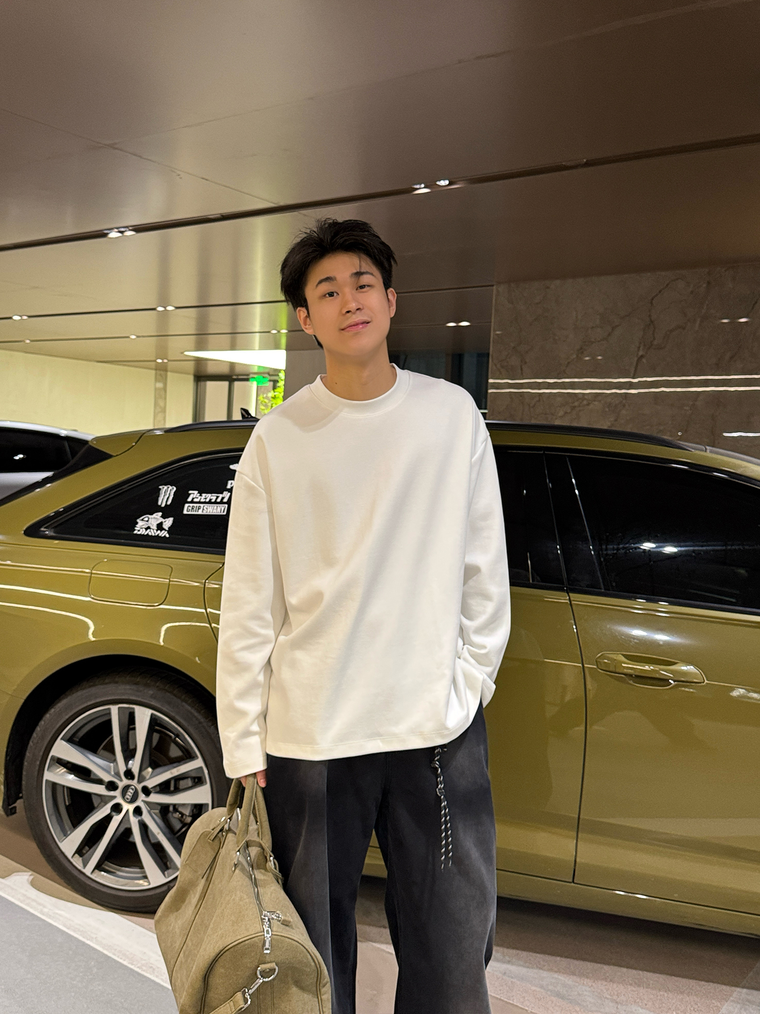 时尚简约纯色重磅长袖t恤男冬季韩版潮流圆领宽松休闲打底衫上衣