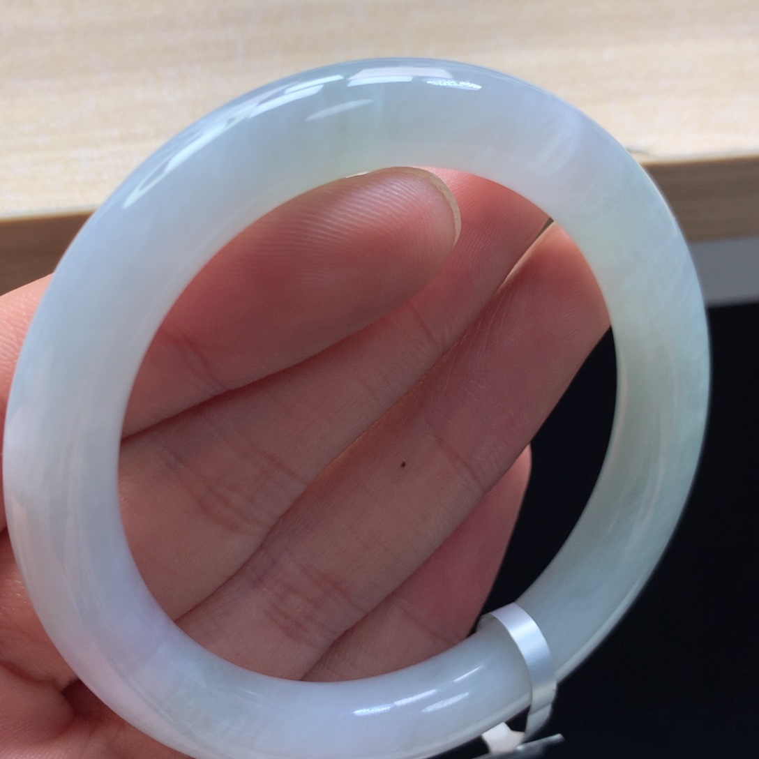 未镶嵌手镯翡翠手镯