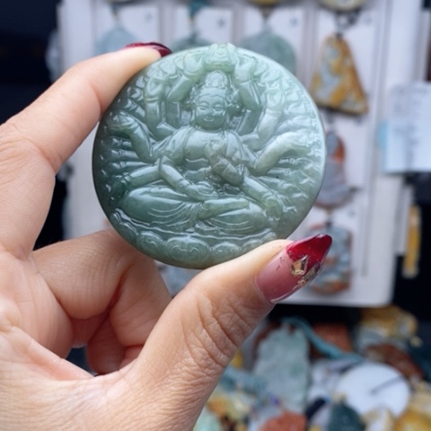 翡翠颈饰未镶嵌翡翠