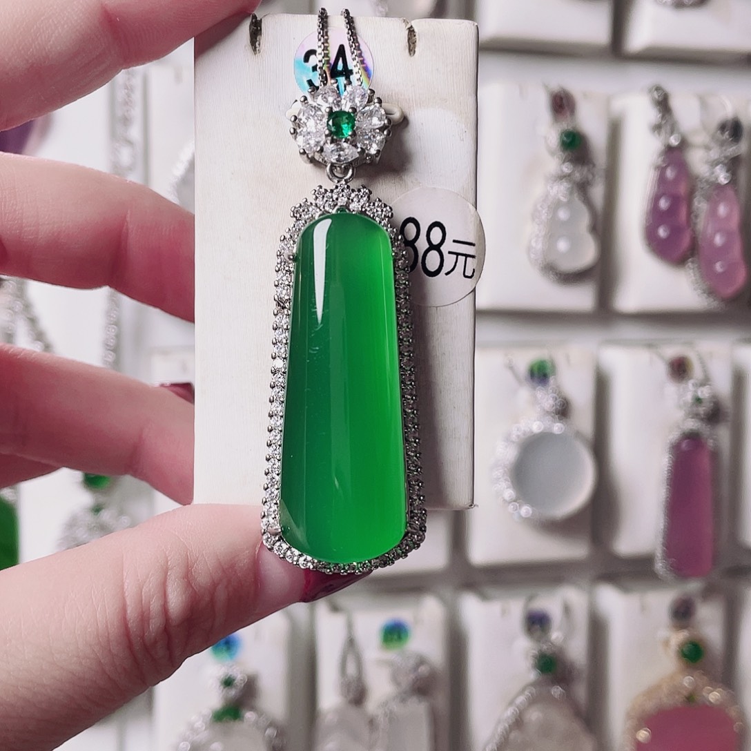 玛瑙/玉髓未镶嵌颈饰