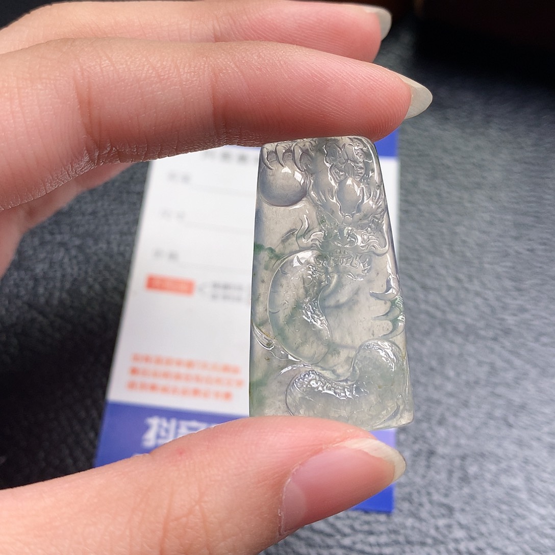 翡翠裸石缅甸天然A货翡翠冰种龙牌