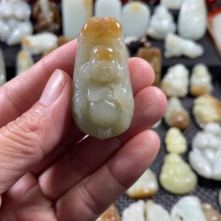 和田玉（糖玉）未镶嵌挂件