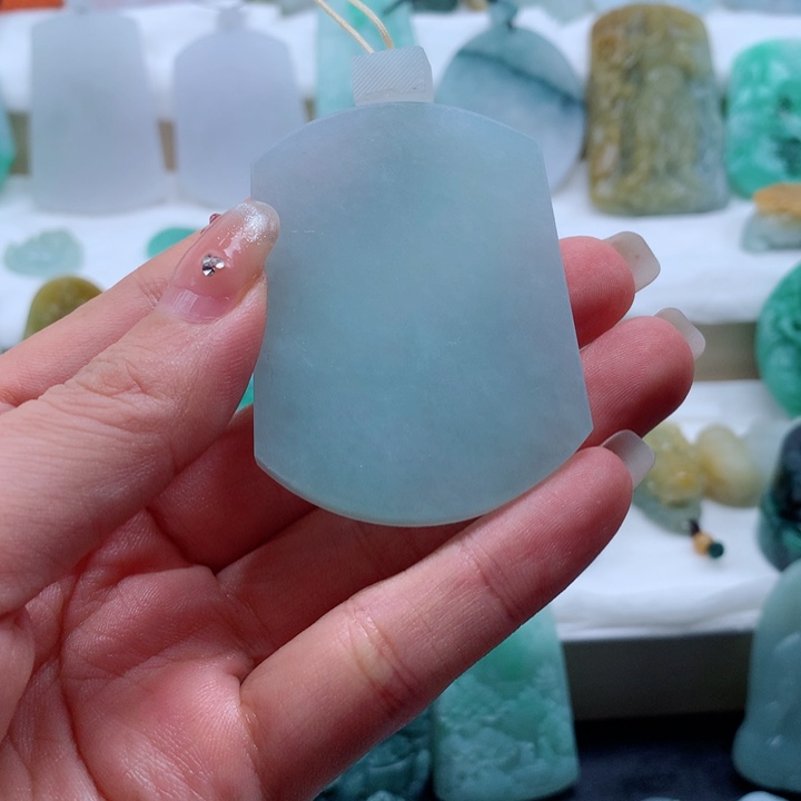 慎***独定制翡翠未镶嵌无事牌