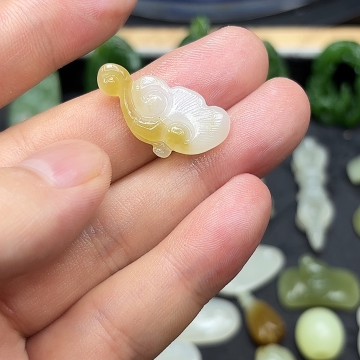 颈饰未镶嵌和田玉