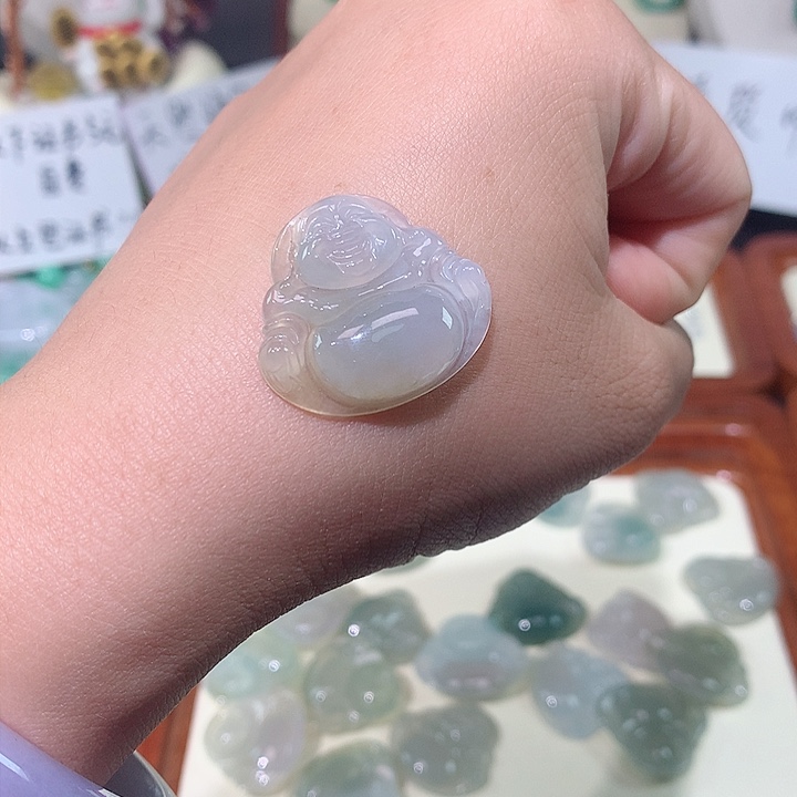 颈饰未镶嵌翡翠佛公