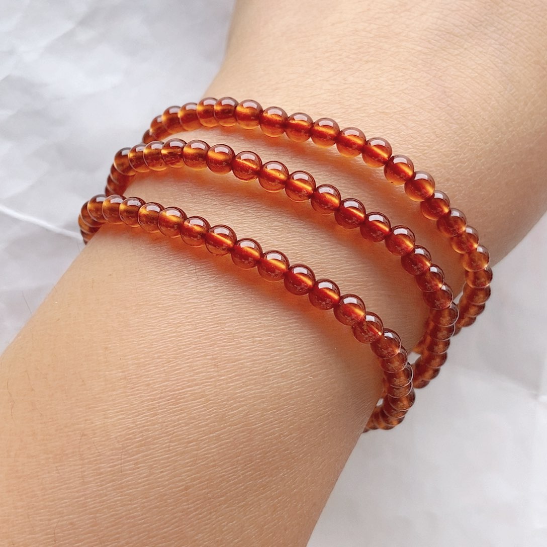 手链未镶嵌石榴石（芬达石）4.5精品