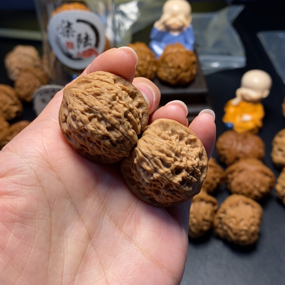 文玩核桃把件27号野生红豆30尺