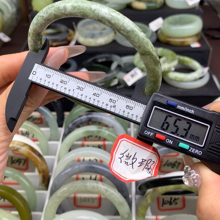 蛇纹石玉未镶嵌手镯A*2123