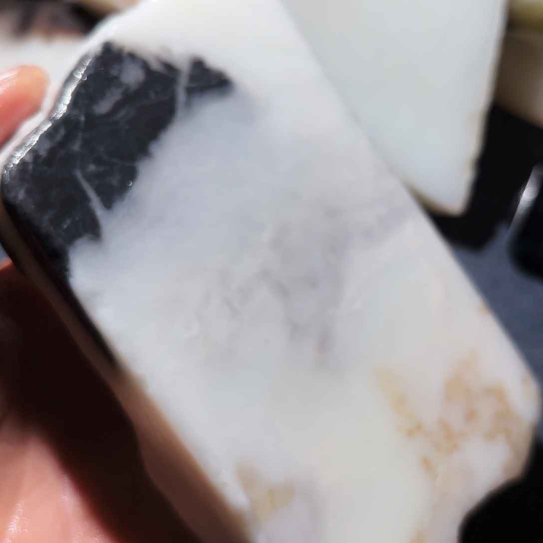 和田玉未镶嵌珠宝奇石