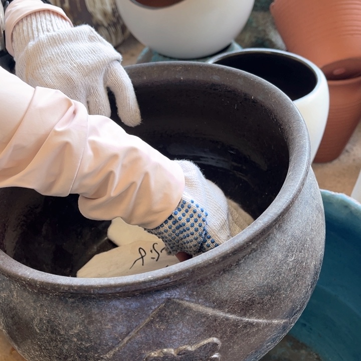 无孔 高19 口26。             