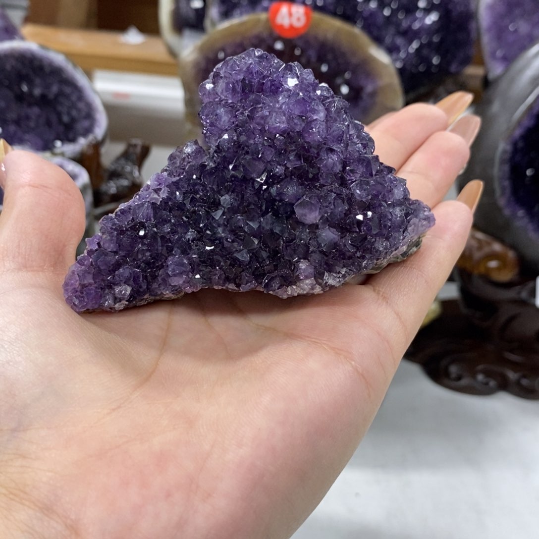 未镶嵌水晶大型摆件（非配饰）