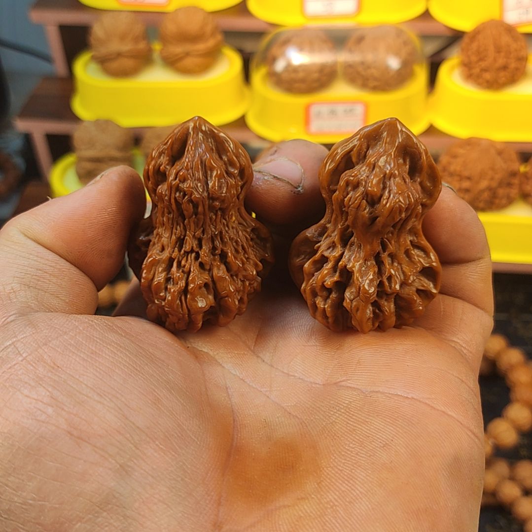 一***羊文玩核桃吊坠葫芦