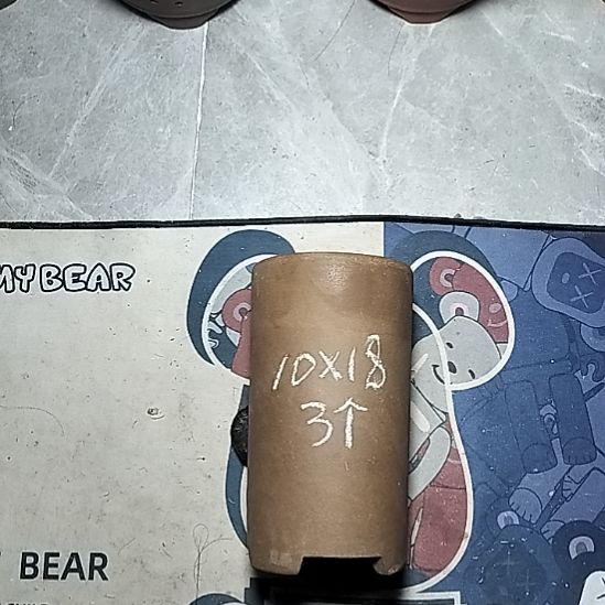 三个笔筒紫砂花盆