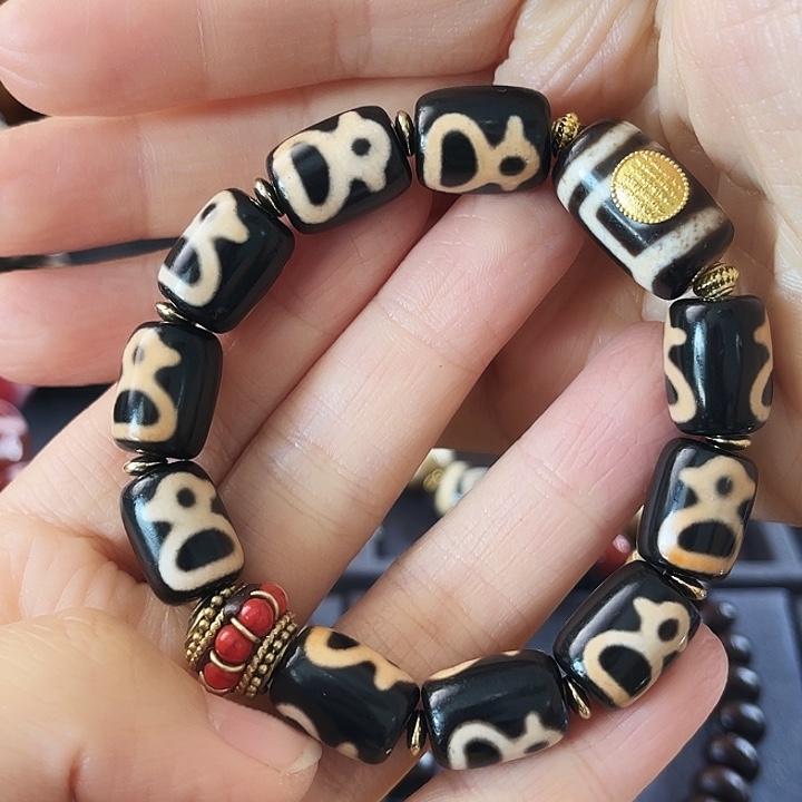 玛瑙/玉髓颈饰未镶嵌合金