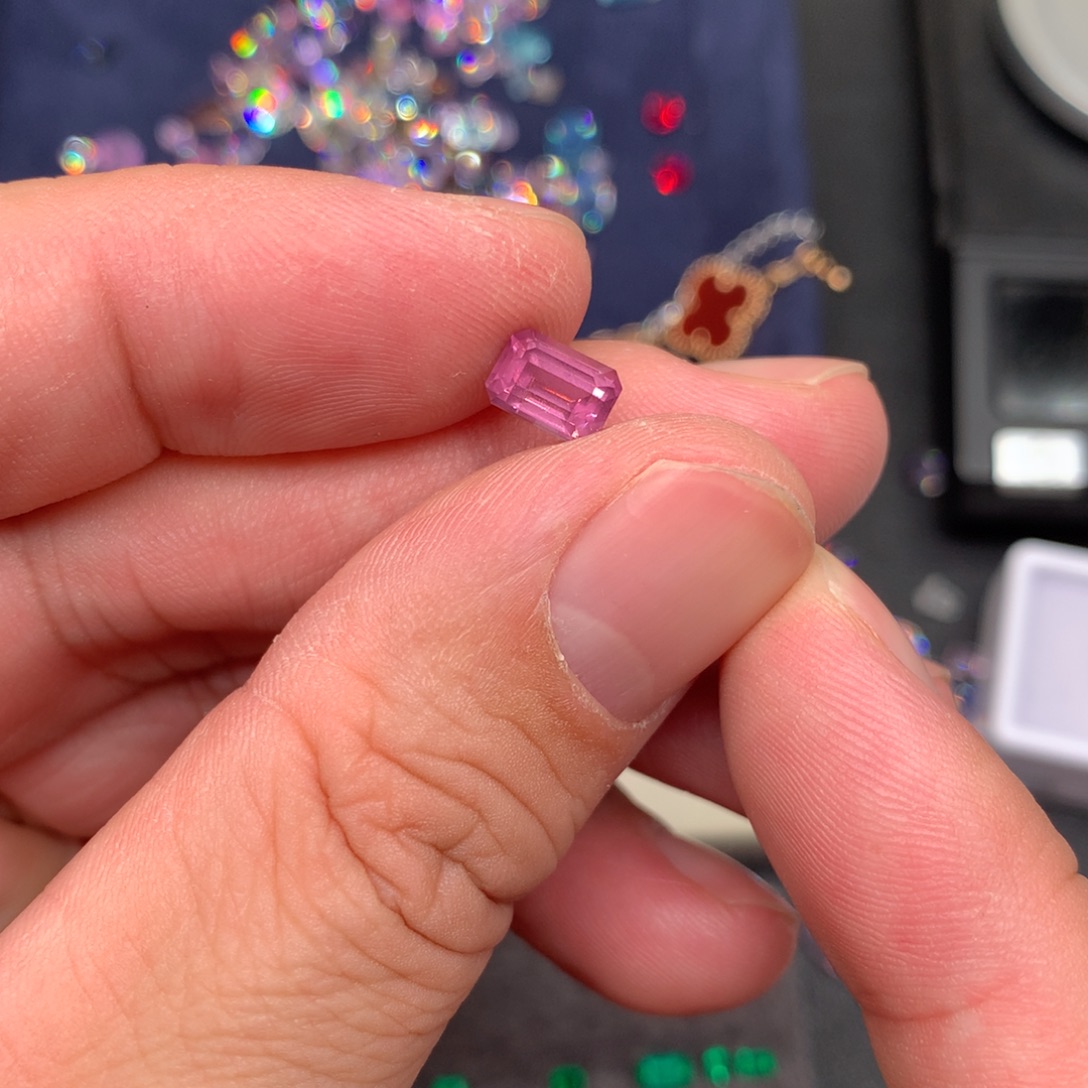 尖晶石裸石1.53ct 马亨盖