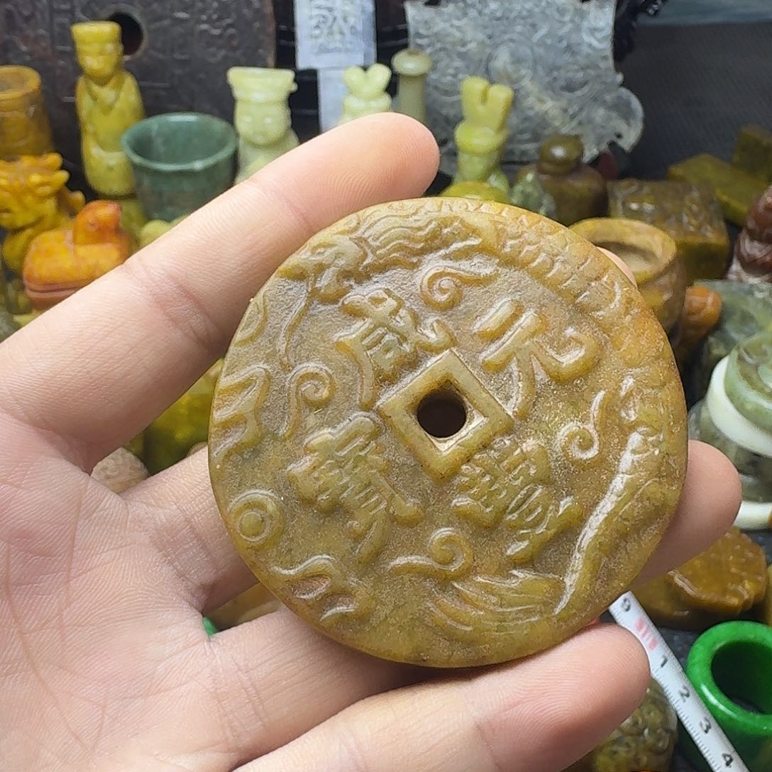 白玉菩提吊坠。。。