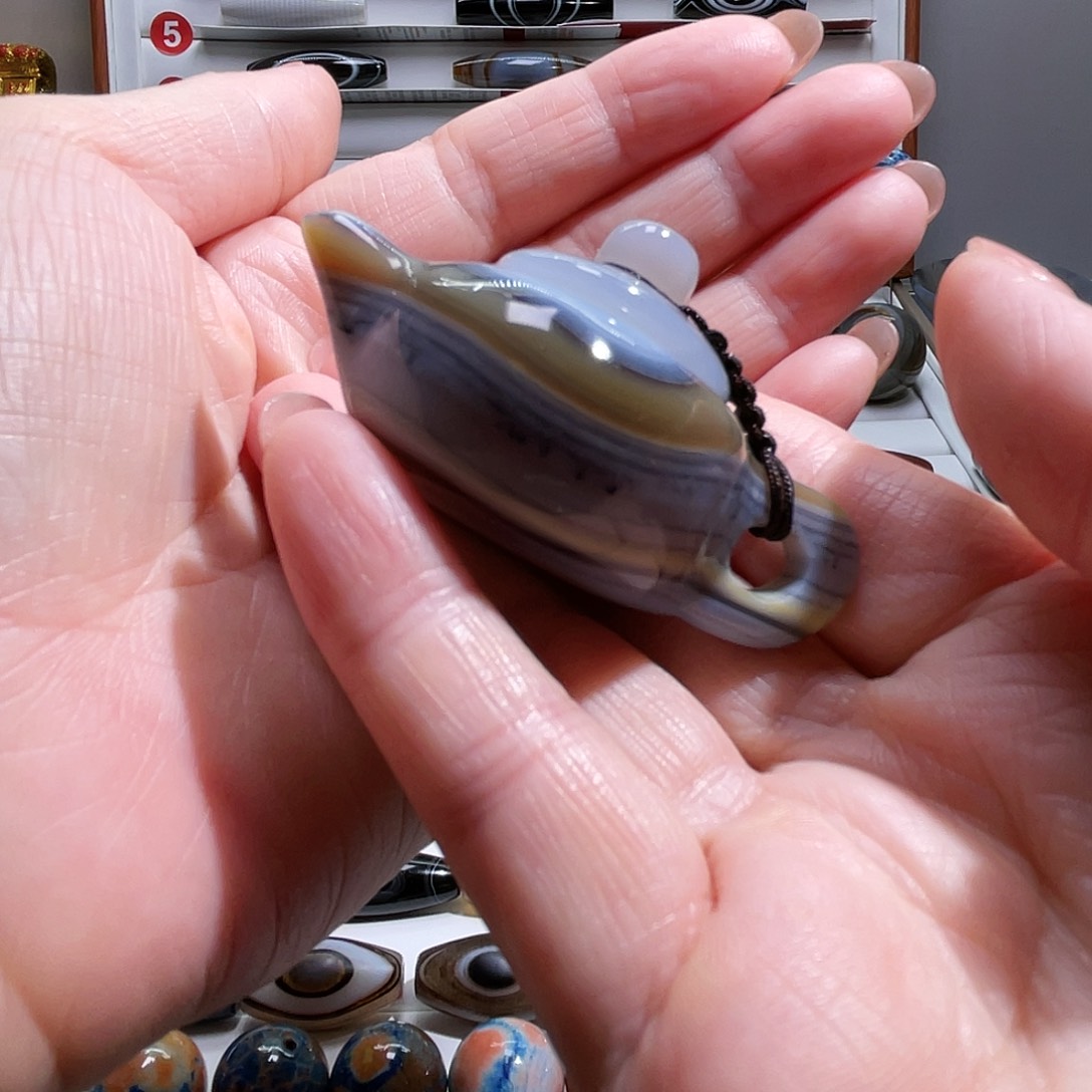 吊坠玛瑙未镶嵌玛瑙壶