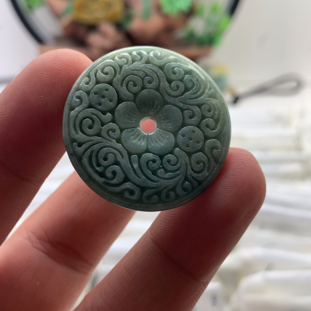 颈饰未镶嵌翡翠扣子