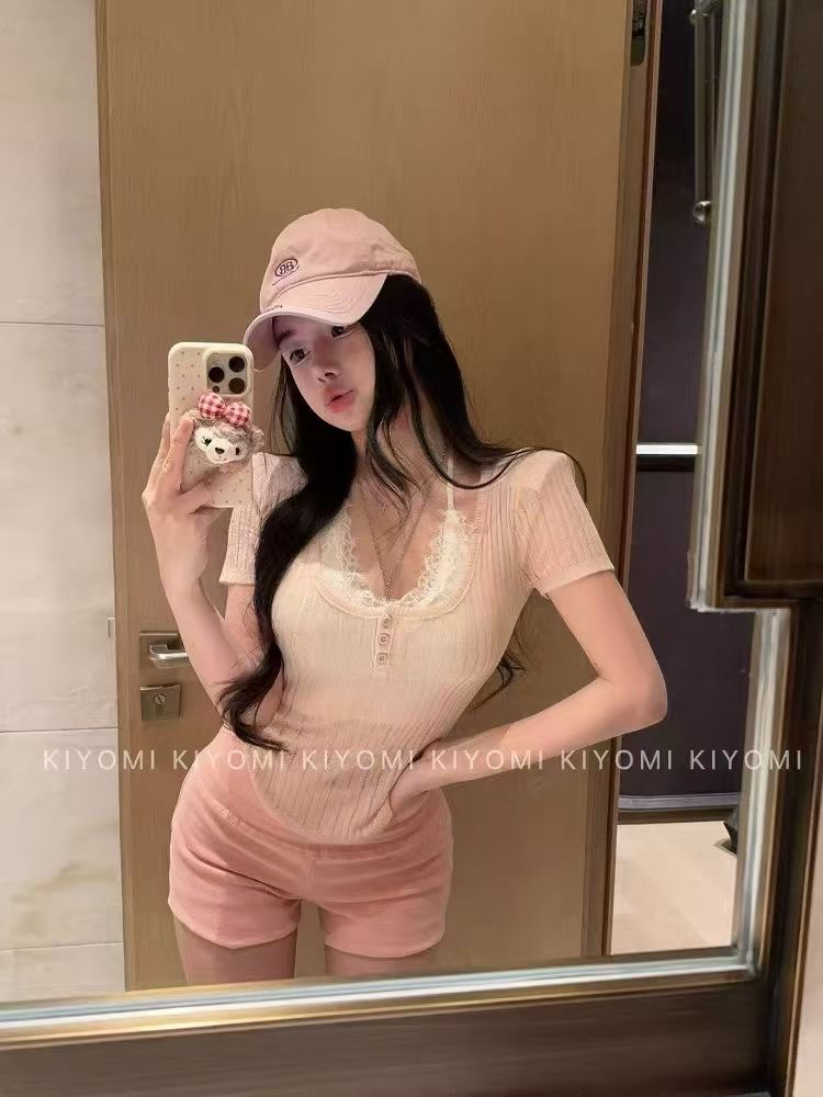 古奈家针织拼接蕾丝上衣