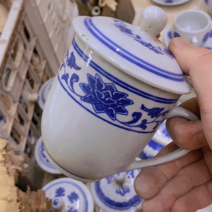 陶景德镇青花缠枝莲办公杯
