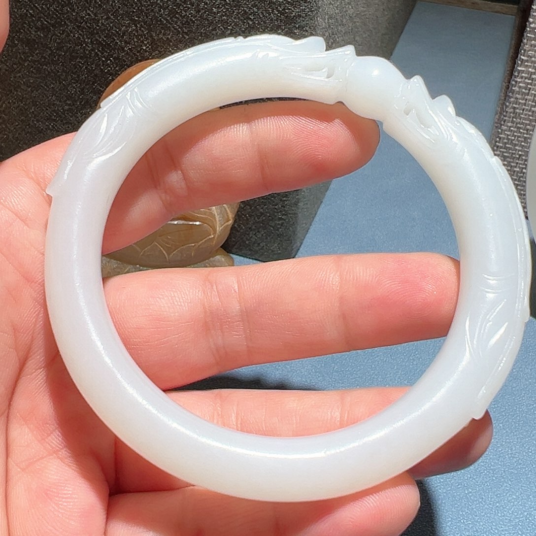 【闪购商品】和田玉颈饰未镶嵌不****?