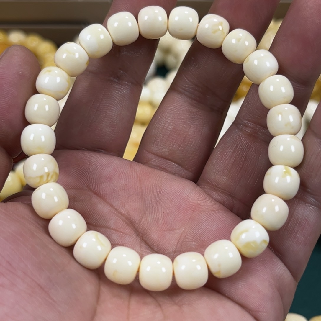 琥珀手链未镶嵌同料瓷白蜡老邢手串9mm