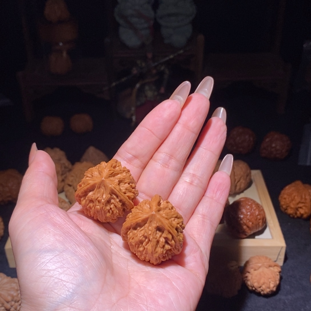 多***余文玩核桃吊坠御龙奔32