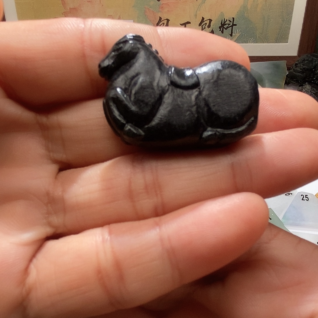 定制翡翠未镶嵌天然缅甸A货翡翠毛货唐马