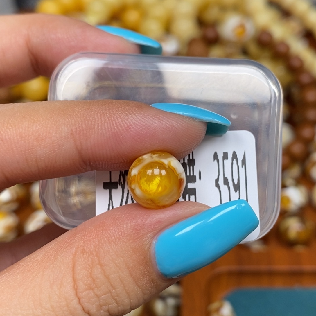 蜜蜡未镶嵌珠宝奇石3591