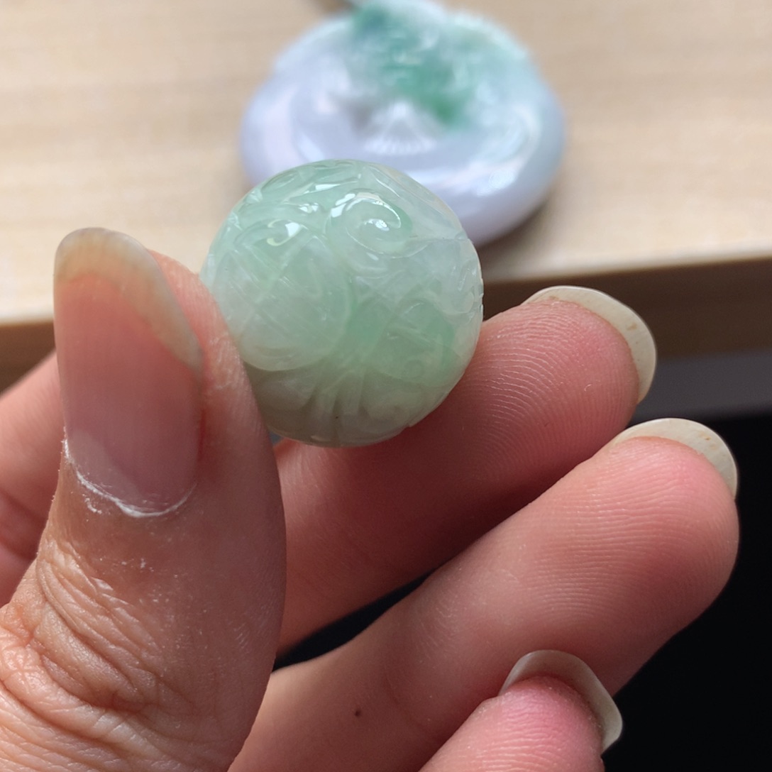 颈饰未镶嵌翡翠吊坠