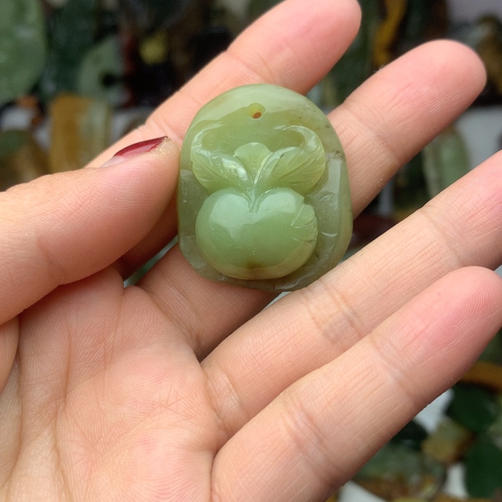 岫岩老玉（透闪石质玉）挂件未镶嵌