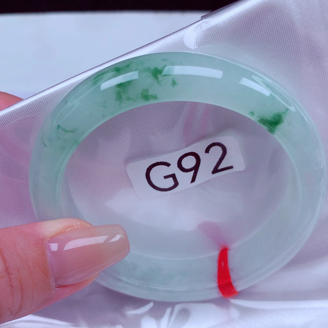 翡翠未镶嵌手镯手镯