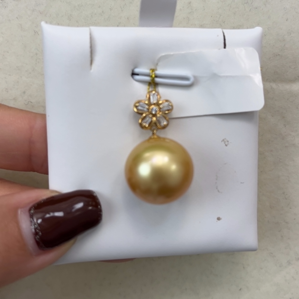 【闪购商品】海水珍珠颈饰18K金镶嵌15.5mm 正圆细微暇