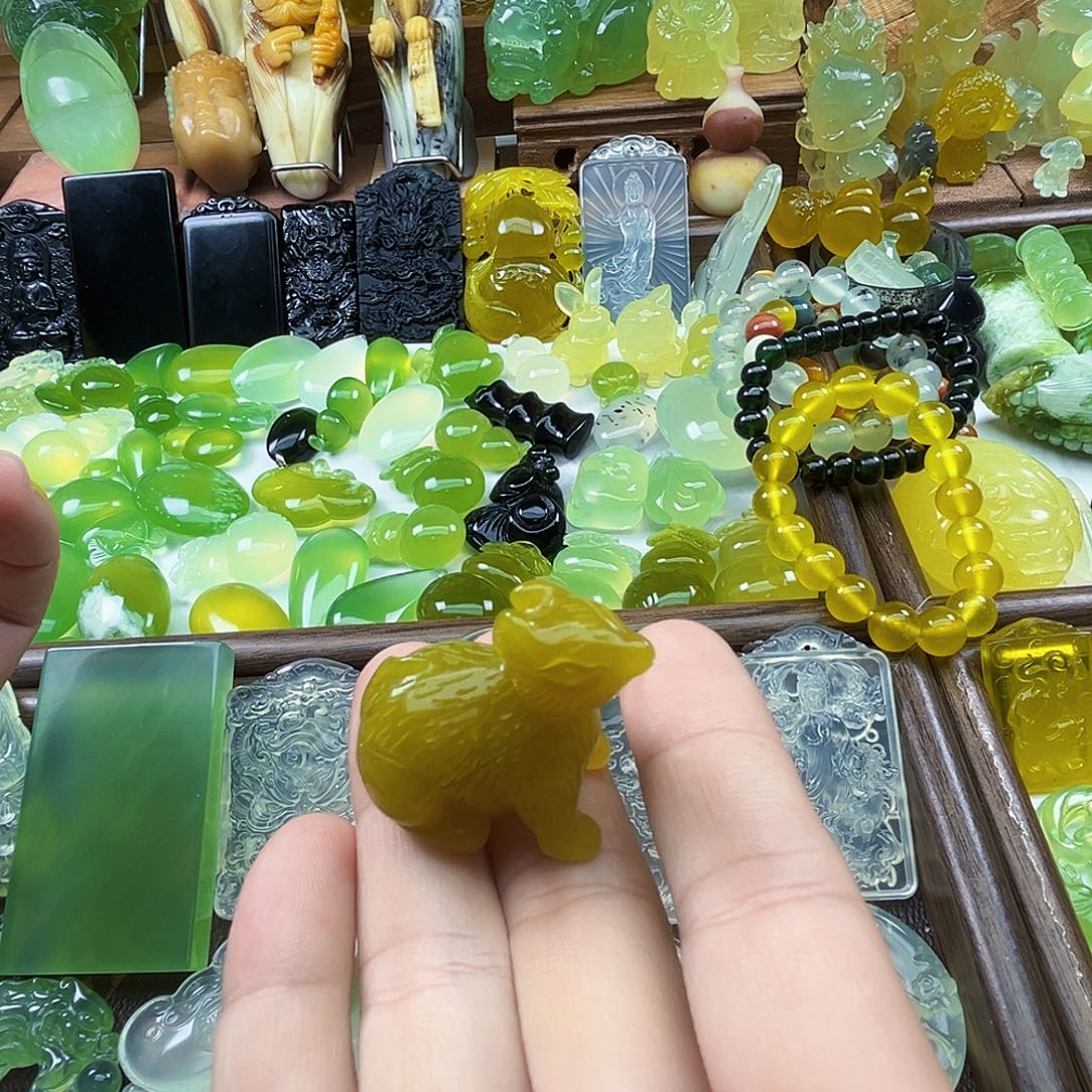 岫玉未镶嵌吊坠(不含链)