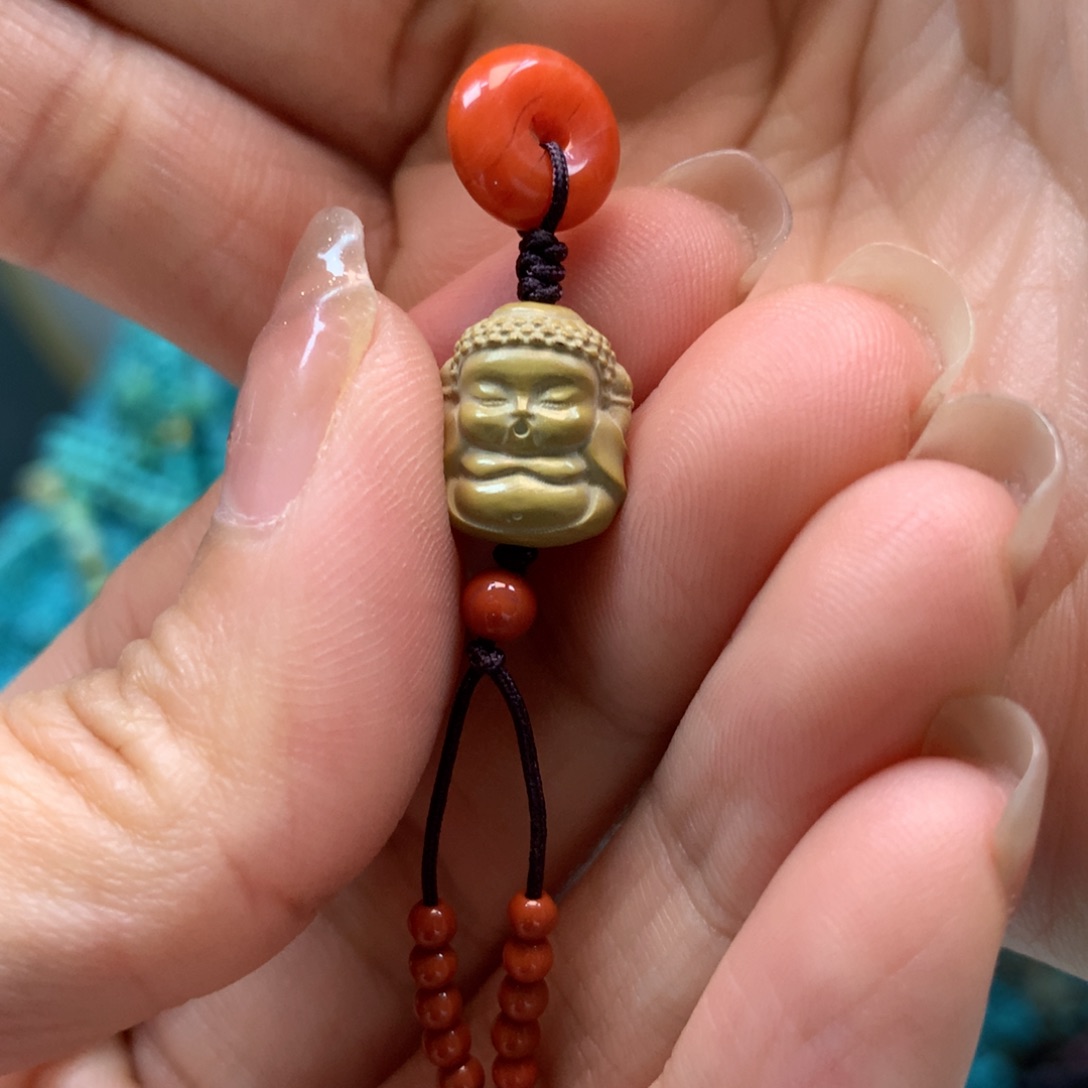 南红玛瑙配饰未镶嵌