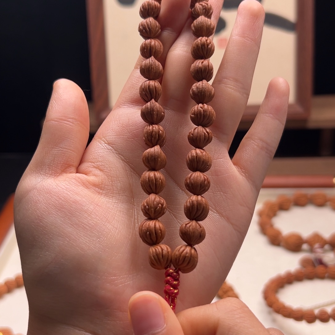 木质类陕西秦岭龙纹桃核