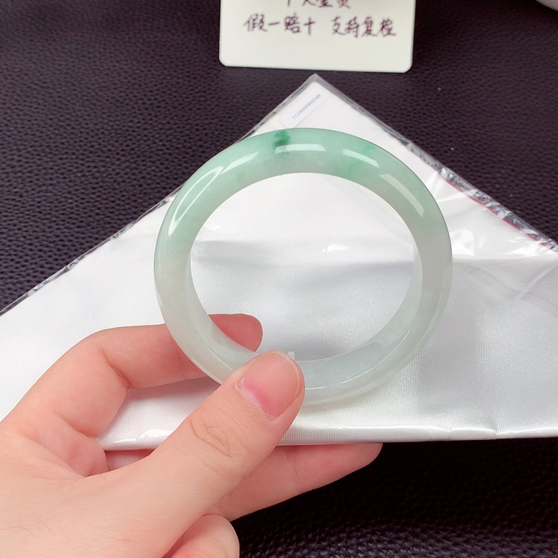 未镶嵌手镯翡翠翡翠