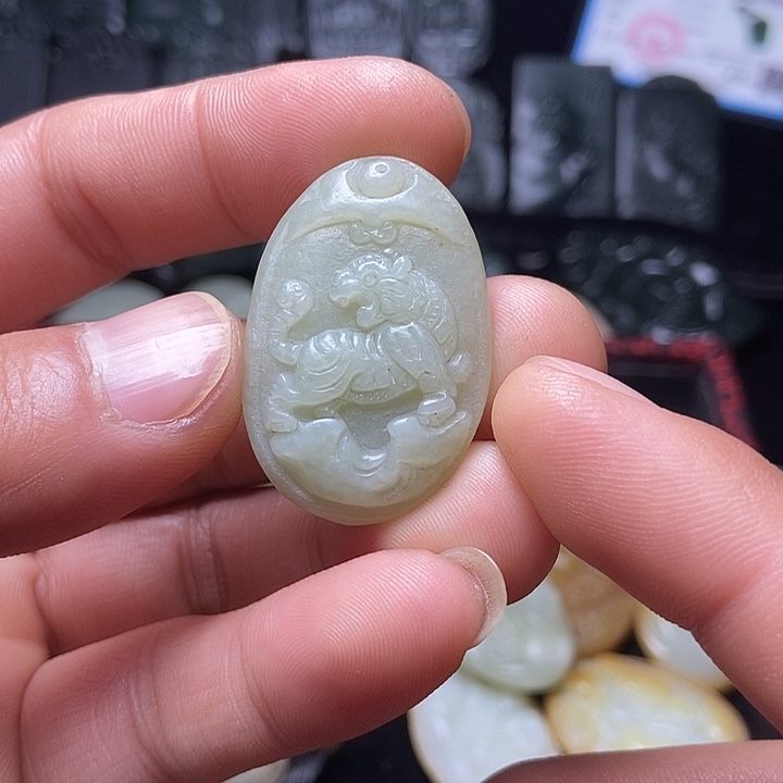 颈饰未镶嵌和田玉