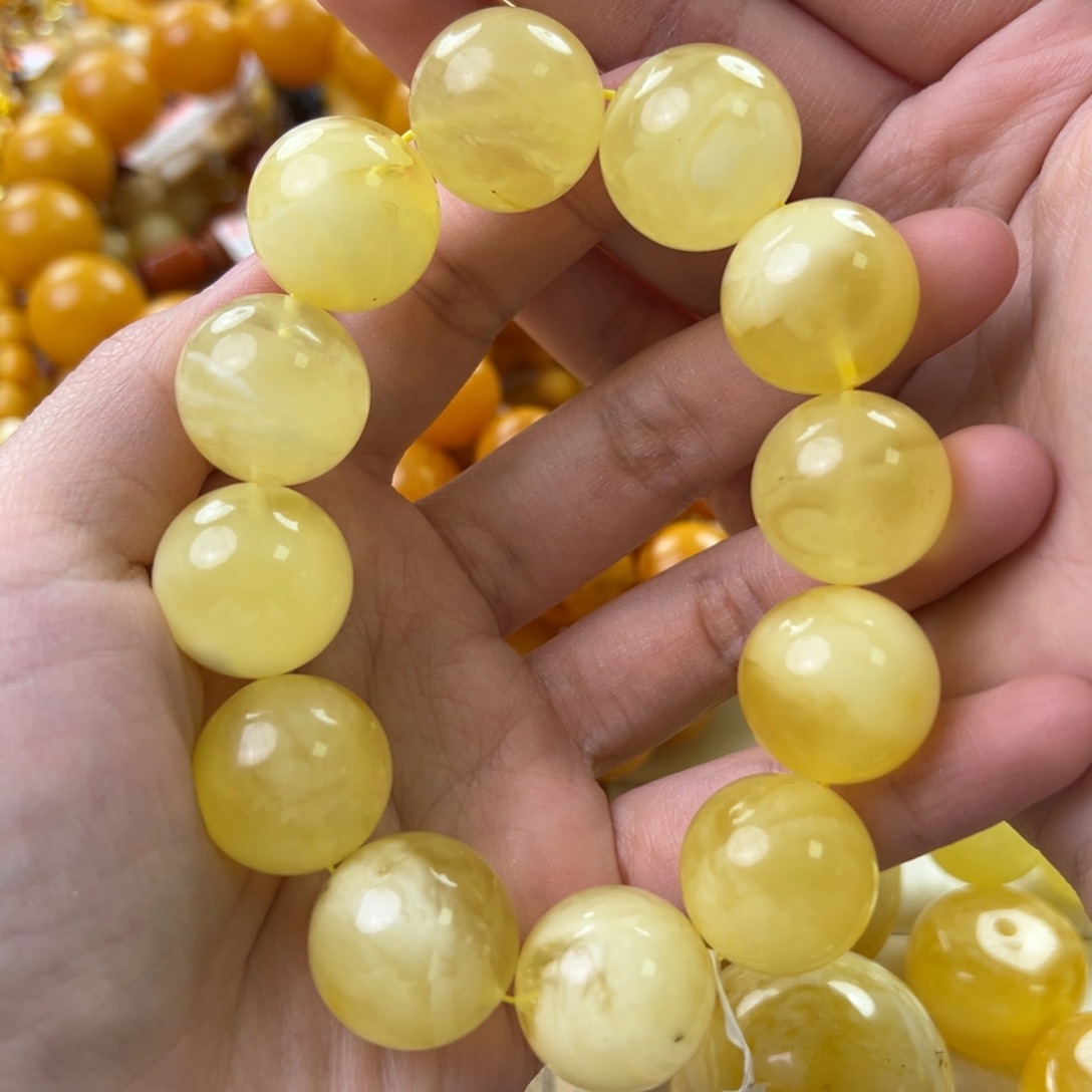 琥珀珠宝奇石未镶嵌