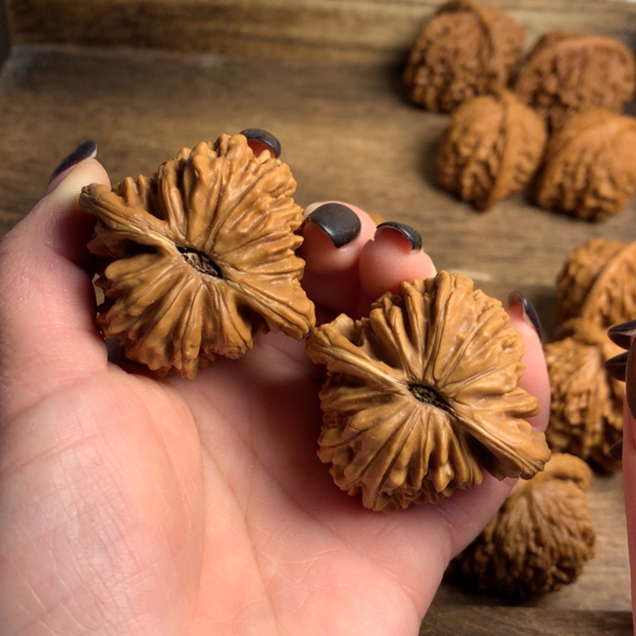 【闪购商品】文玩核桃吊坠一**求悍高楼