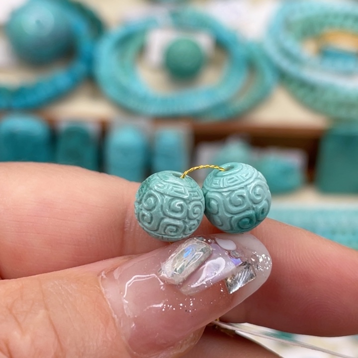 绿松石未镶嵌挂件