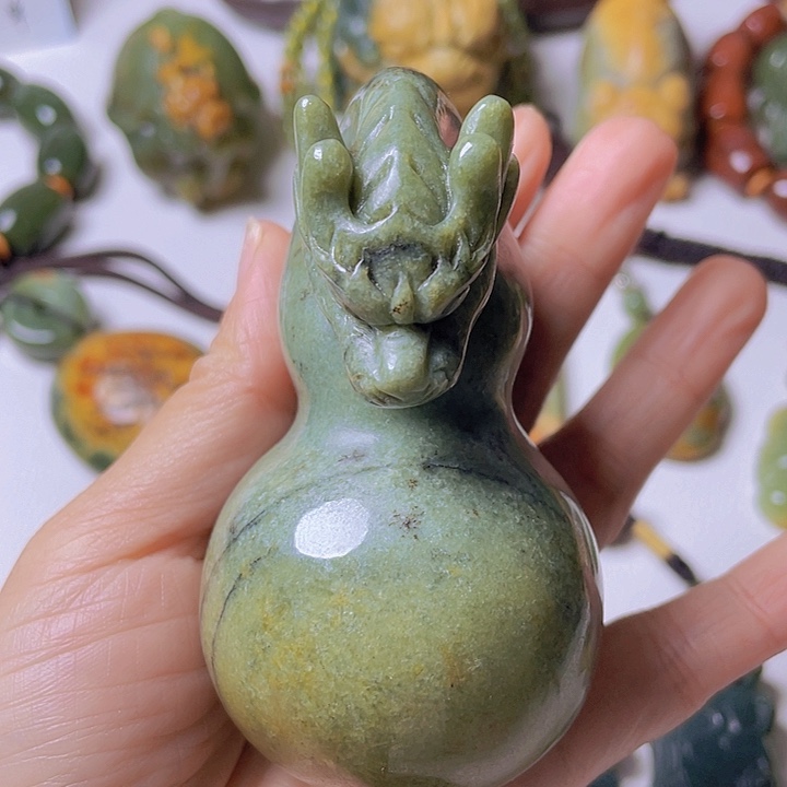 岫岩河磨玉（透闪石质玉）手把件未镶嵌