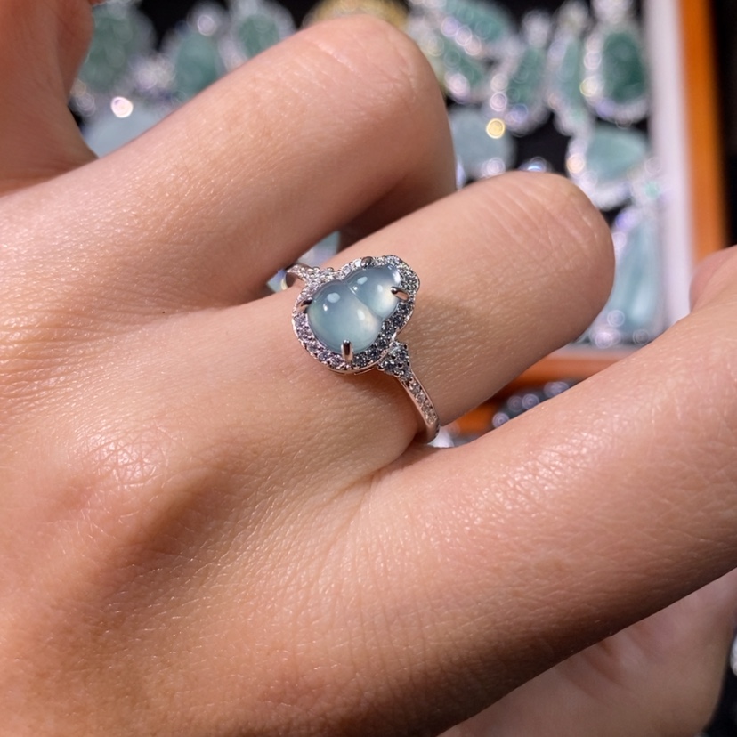 【闪购商品】翡翠颈饰未镶嵌天然