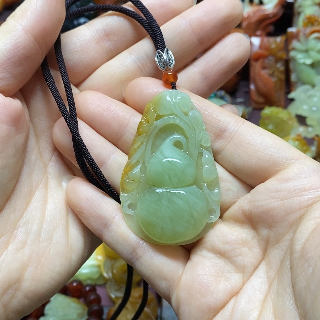 岫玉未镶嵌吊坠(赠链)