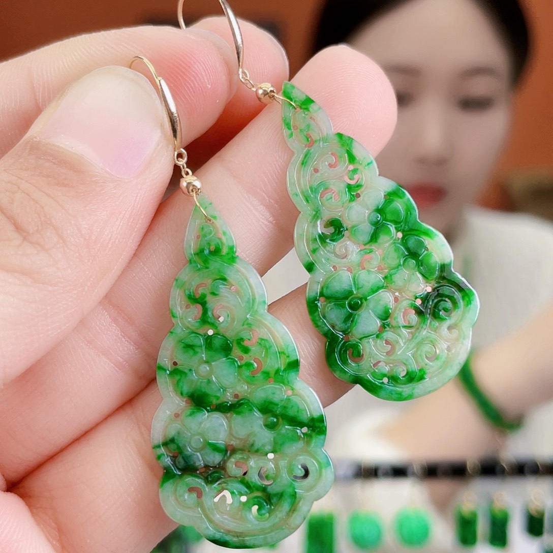 翡翠18K金镶嵌耳饰