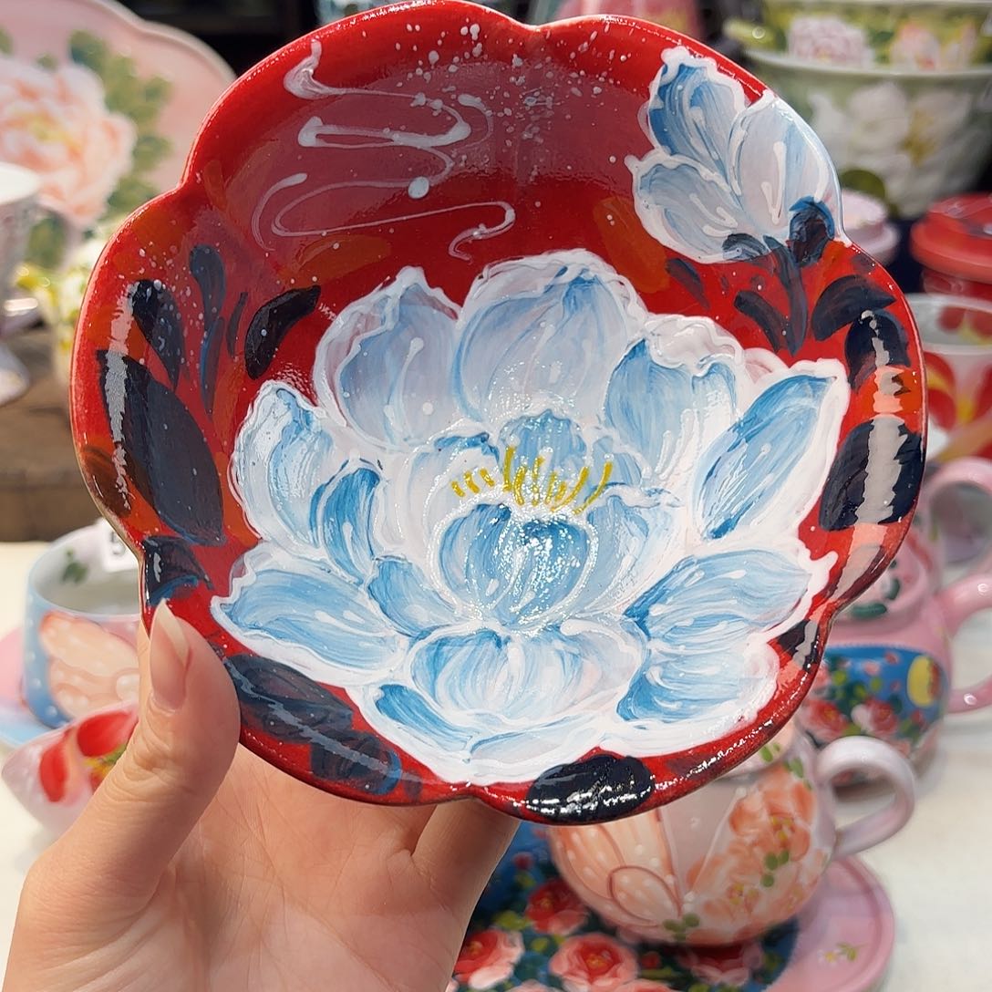 瓷片兔兔的小可爱太