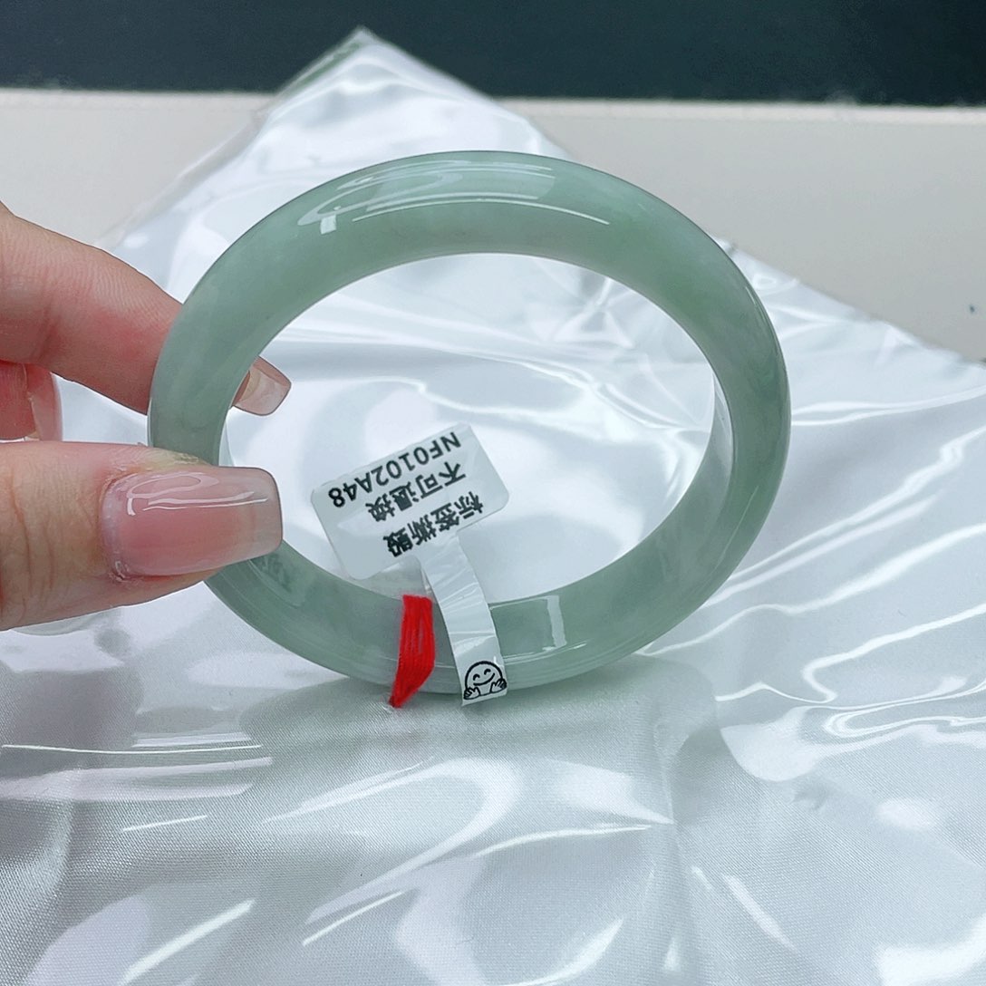 翡翠手镯未镶嵌正59